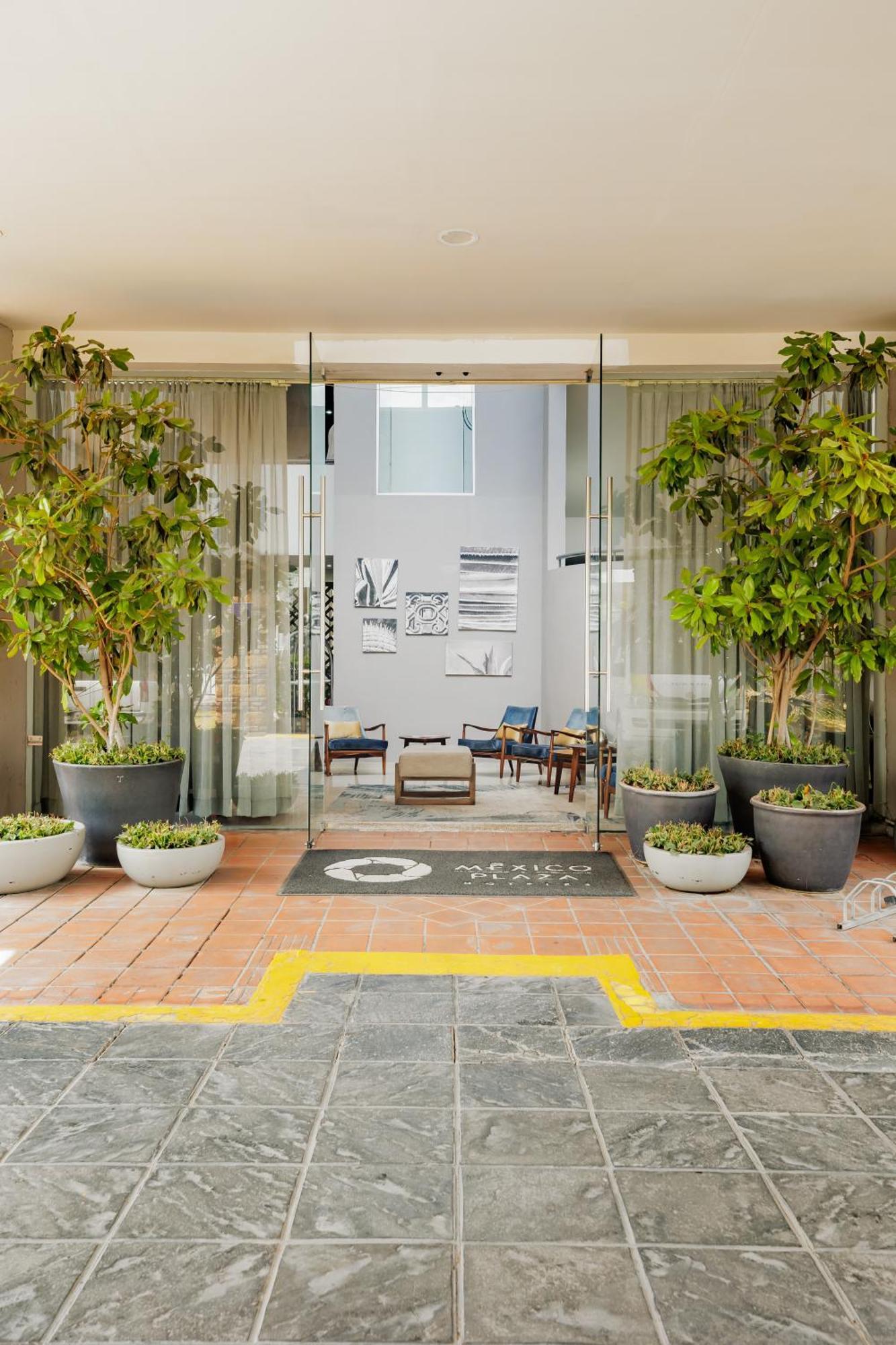 Hotel Suites Mexico Plaza Leon Campestre エクステリア 写真