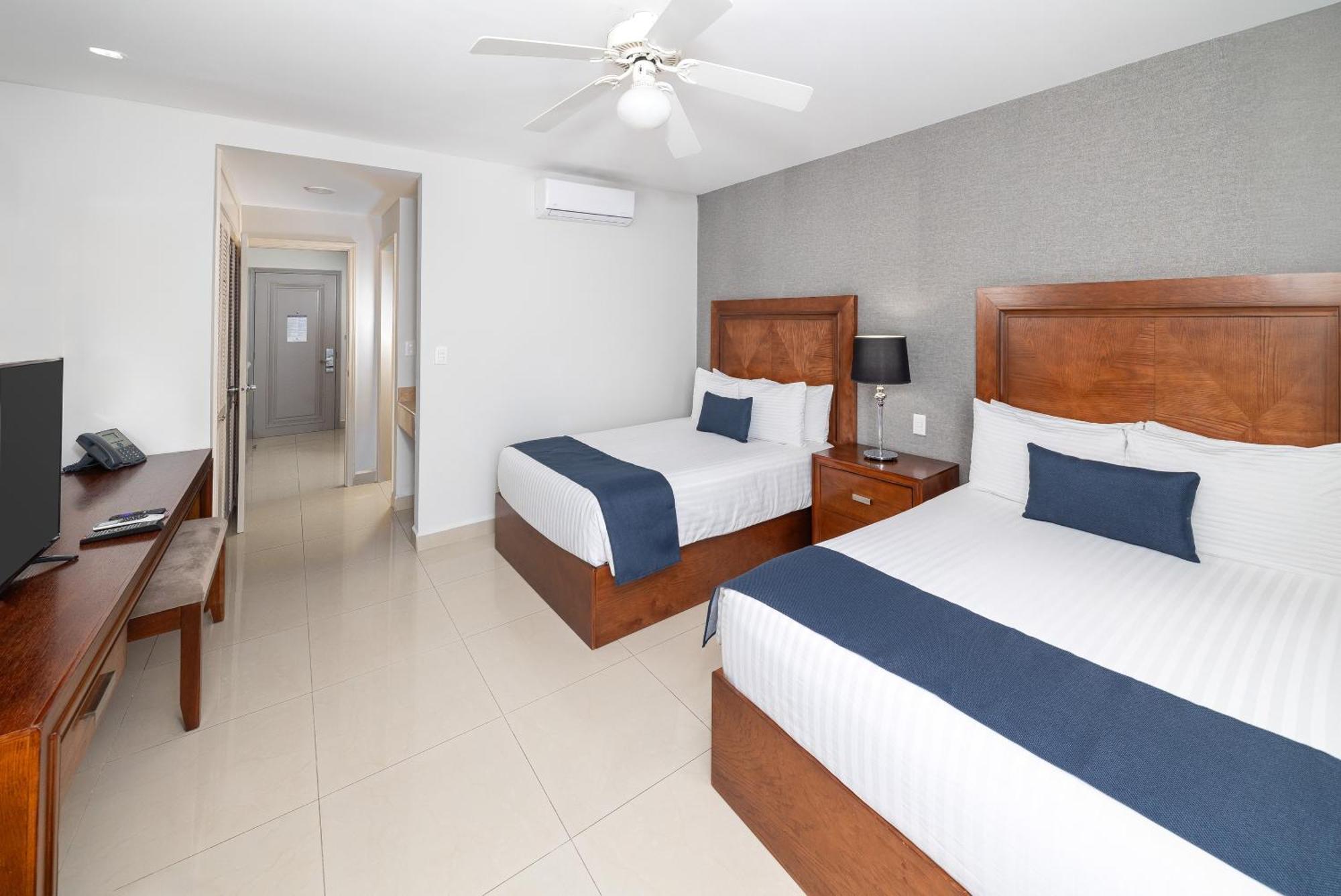 Hotel Suites Mexico Plaza Leon Campestre エクステリア 写真