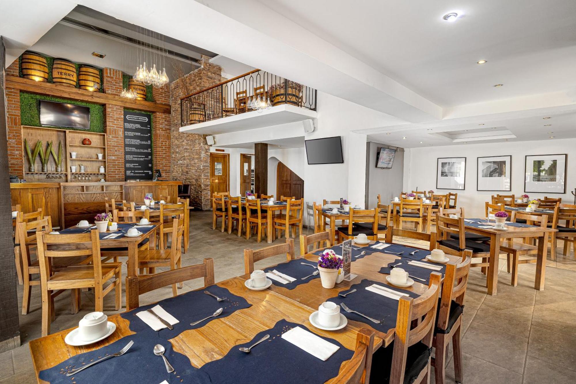 Hotel Suites Mexico Plaza Leon Campestre エクステリア 写真
