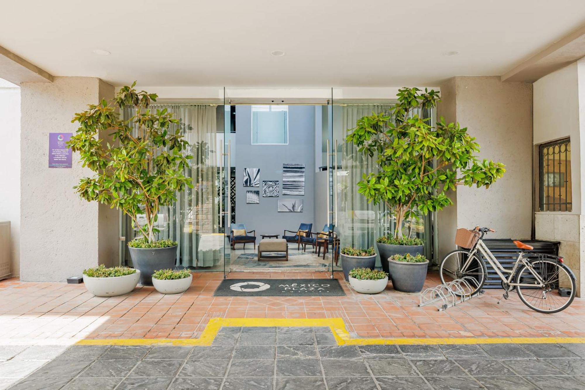 Hotel Suites Mexico Plaza Leon Campestre エクステリア 写真