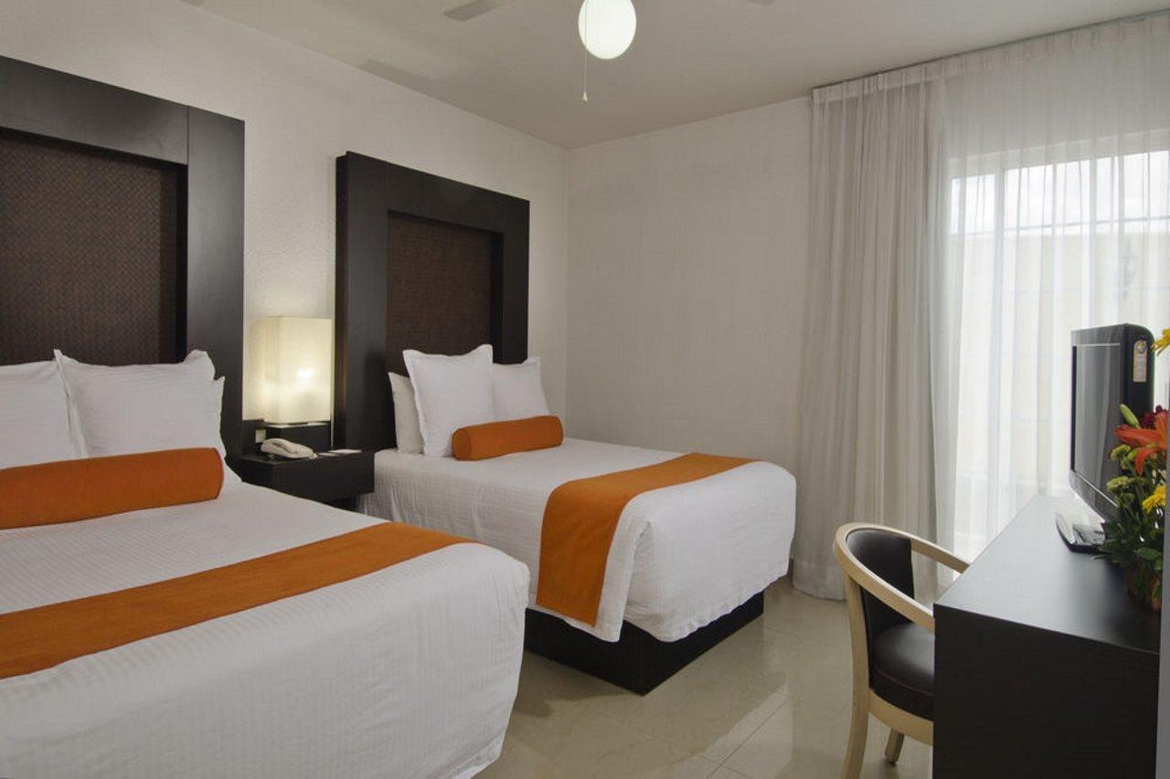 Hotel Suites Mexico Plaza Leon Campestre エクステリア 写真