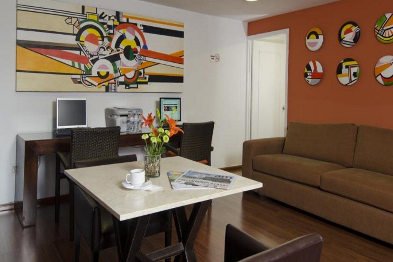 Hotel Suites Mexico Plaza Leon Campestre エクステリア 写真
