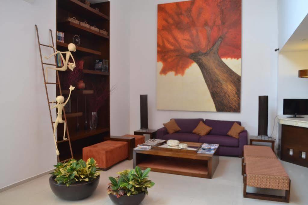 Hotel Suites Mexico Plaza Leon Campestre エクステリア 写真