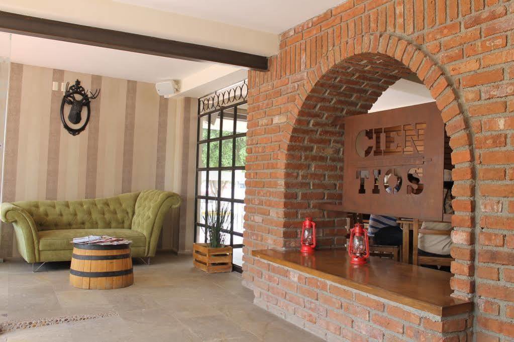 Hotel Suites Mexico Plaza Leon Campestre エクステリア 写真