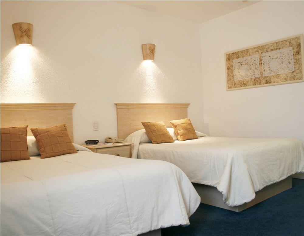 Hotel Suites Mexico Plaza Leon Campestre エクステリア 写真